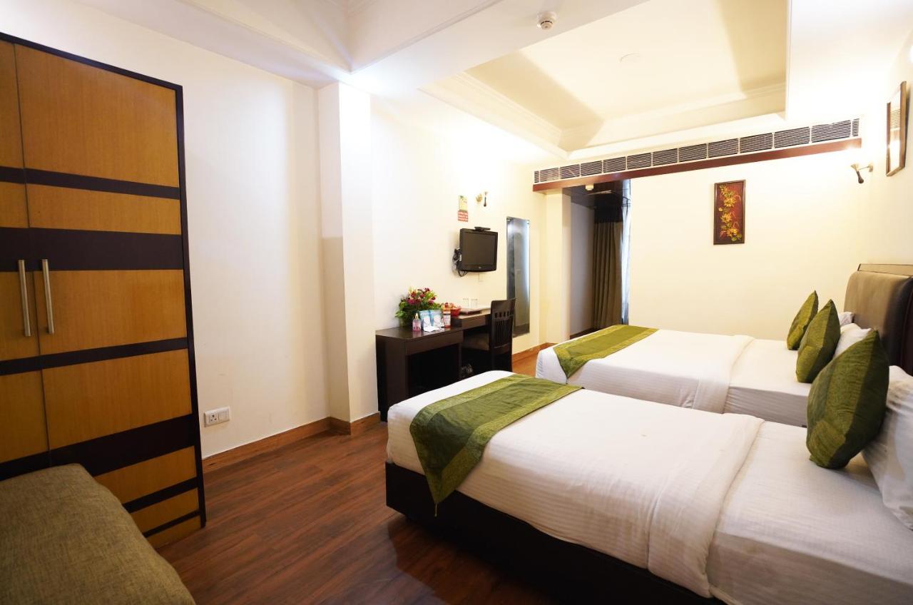 Airport Hotel Grand By Fantasia New Delhi Bagian luar foto