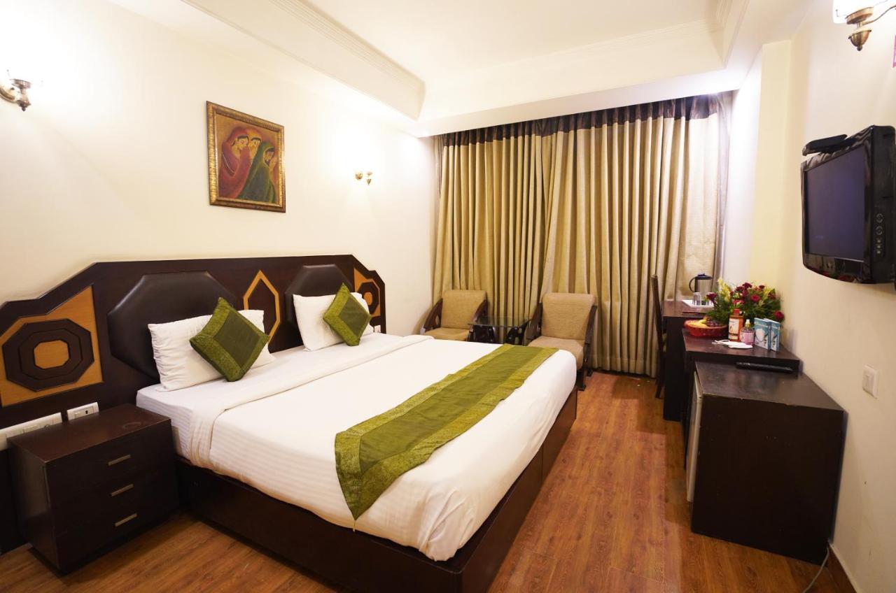 Airport Hotel Grand By Fantasia New Delhi Bagian luar foto