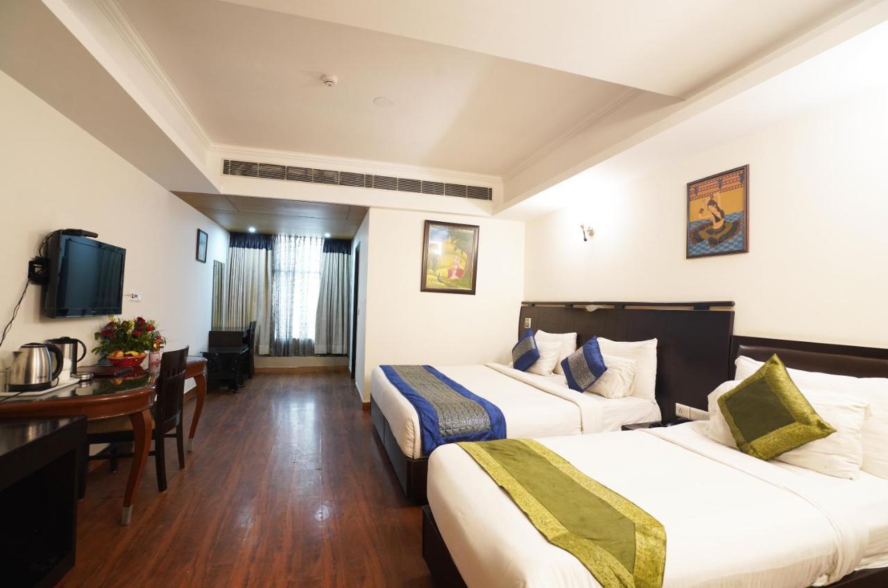 Airport Hotel Grand By Fantasia New Delhi Bagian luar foto