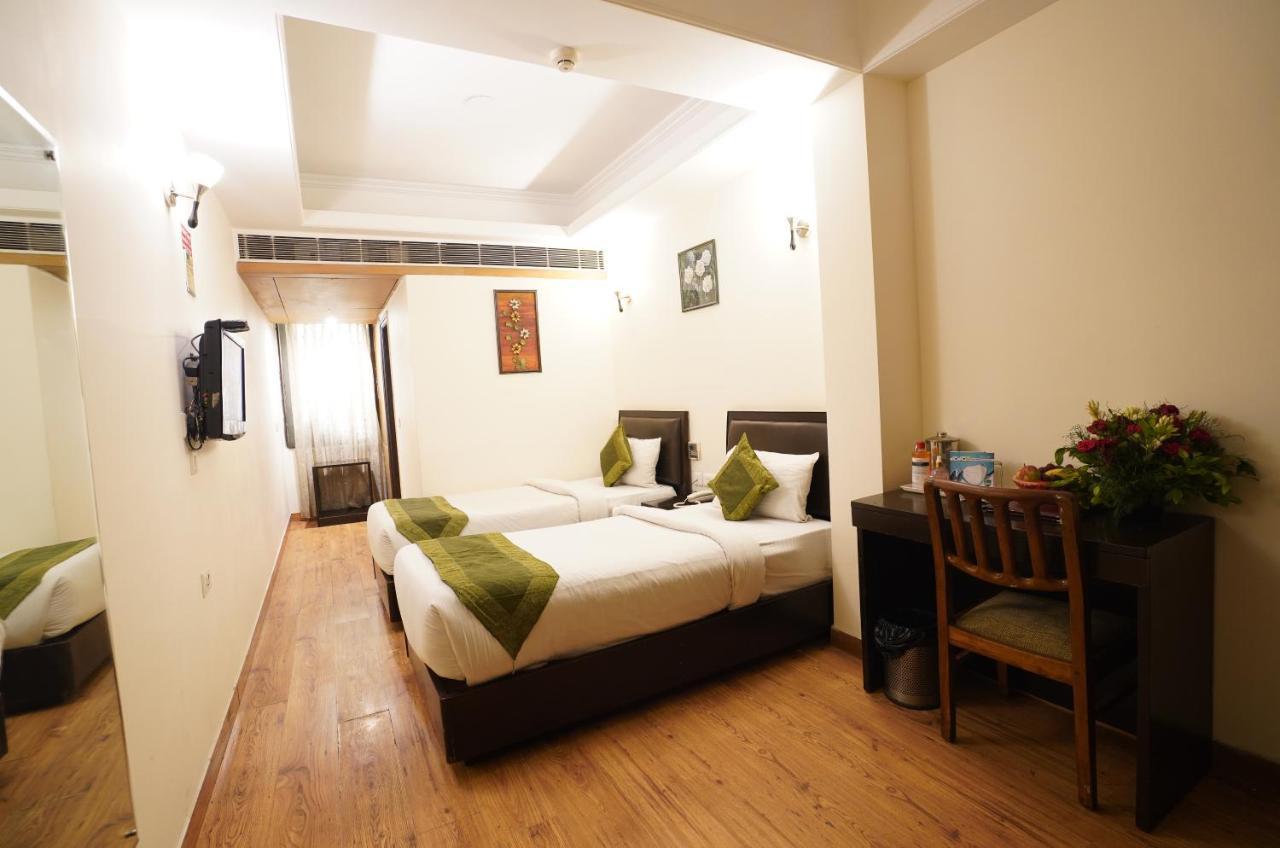 Airport Hotel Grand By Fantasia New Delhi Bagian luar foto