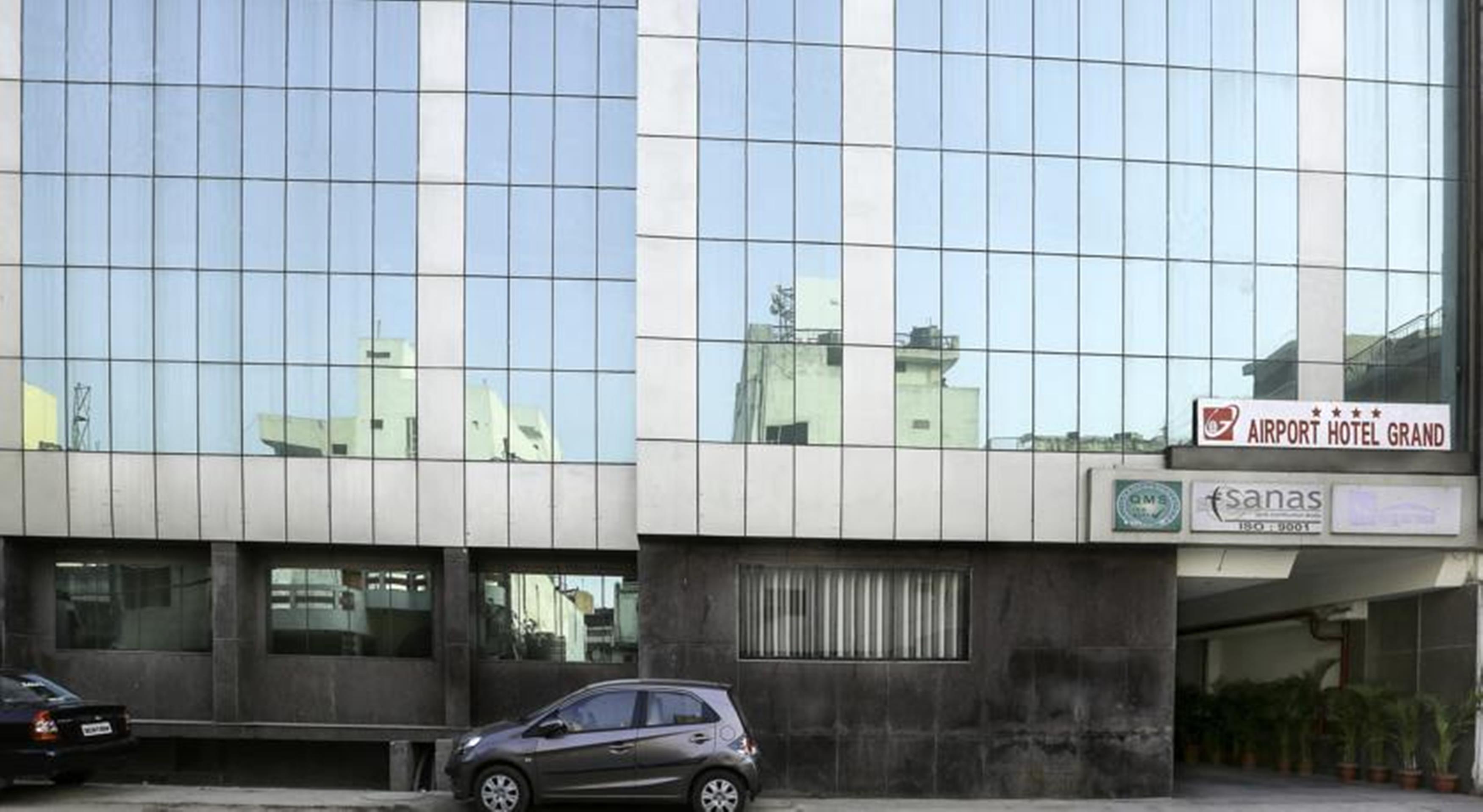 Airport Hotel Grand By Fantasia New Delhi Bagian luar foto