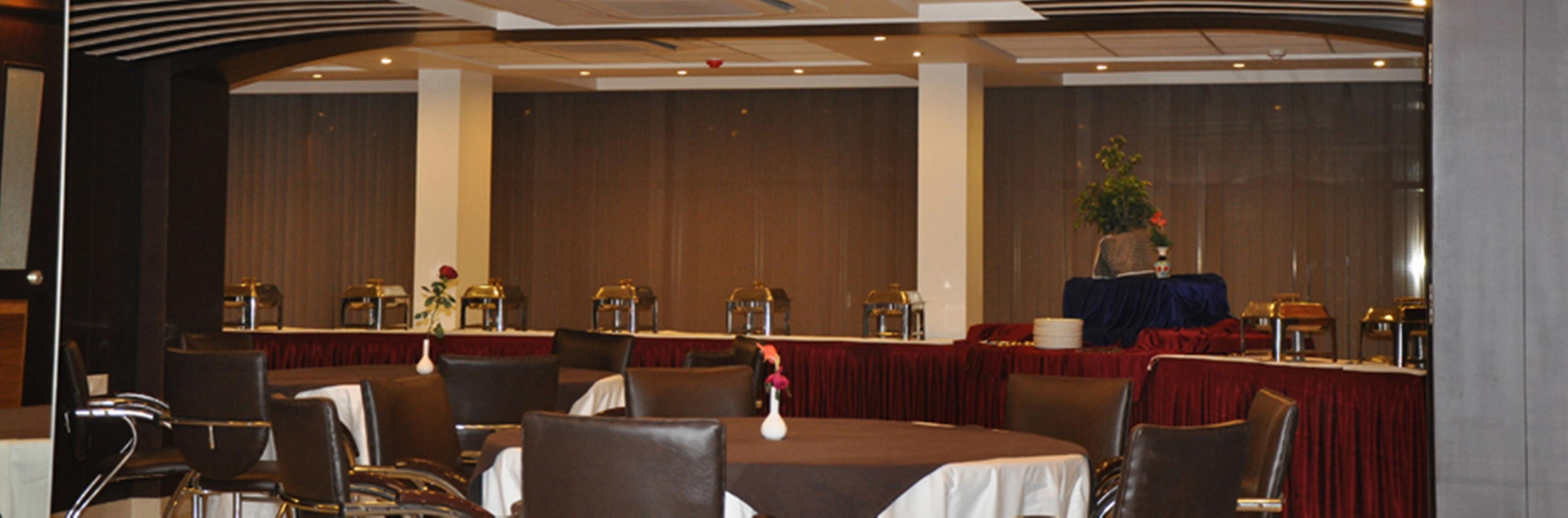 Airport Hotel Grand By Fantasia New Delhi Bagian luar foto
