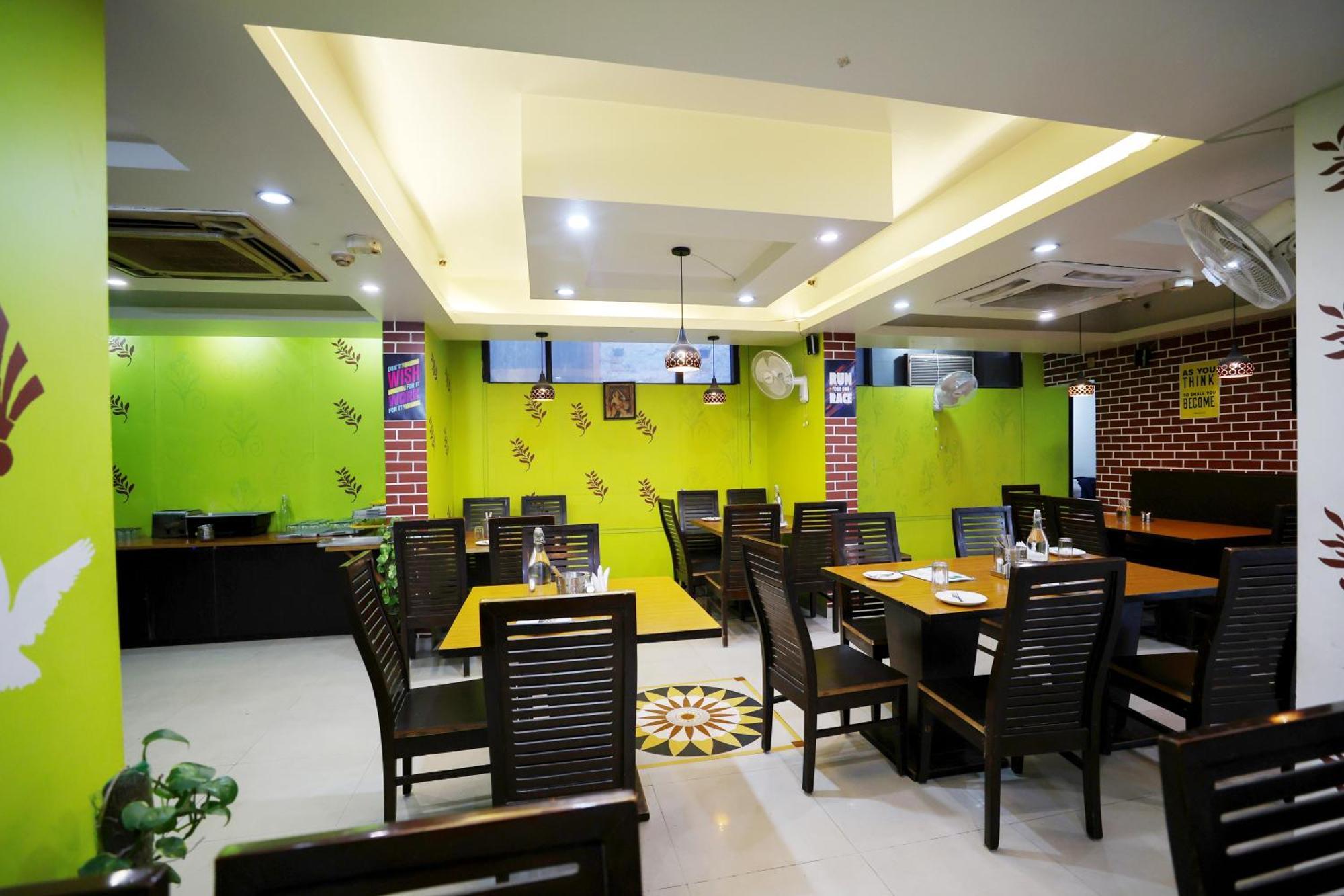 Airport Hotel Grand By Fantasia New Delhi Bagian luar foto
