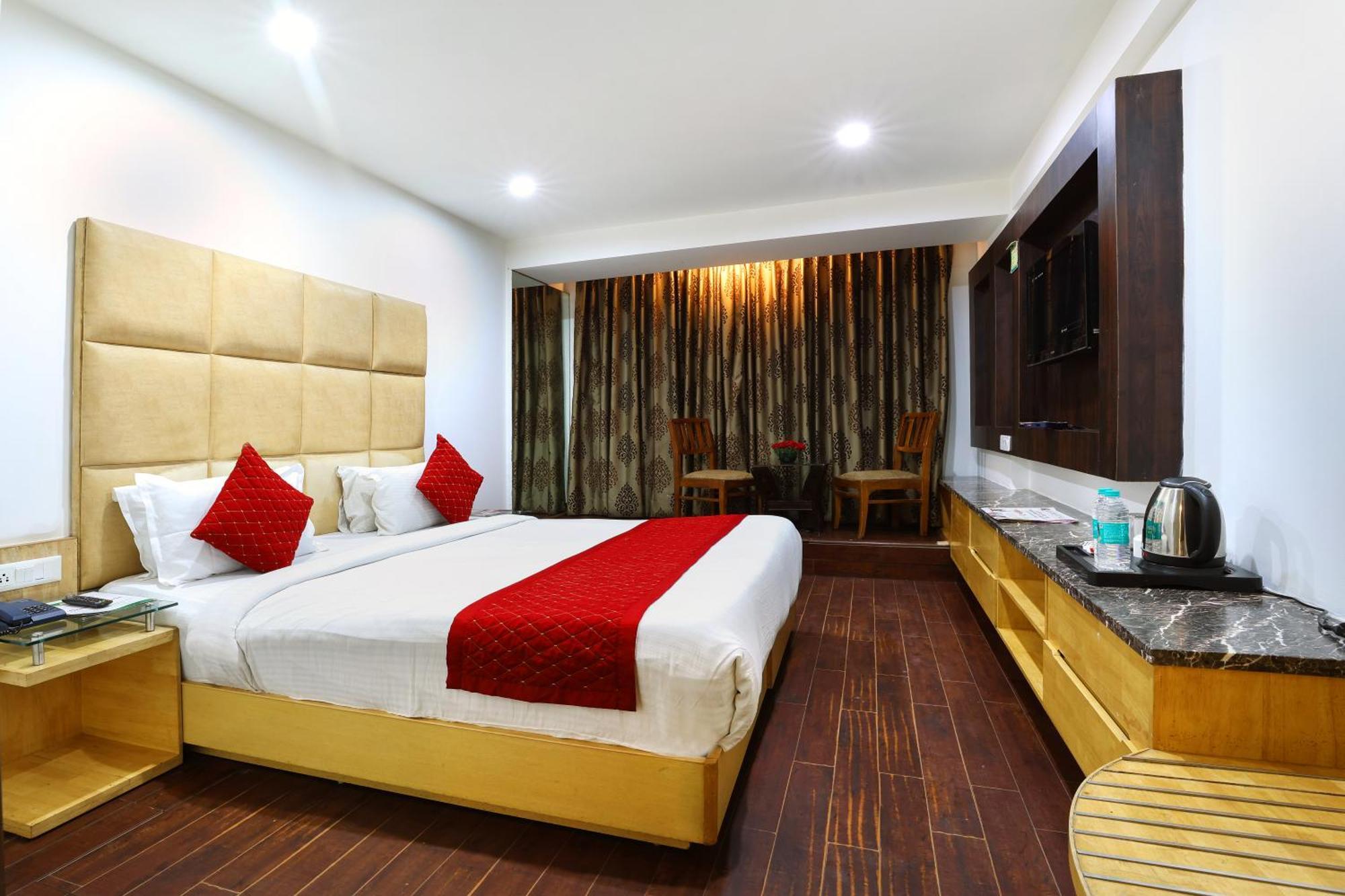 Airport Hotel Grand By Fantasia New Delhi Bagian luar foto