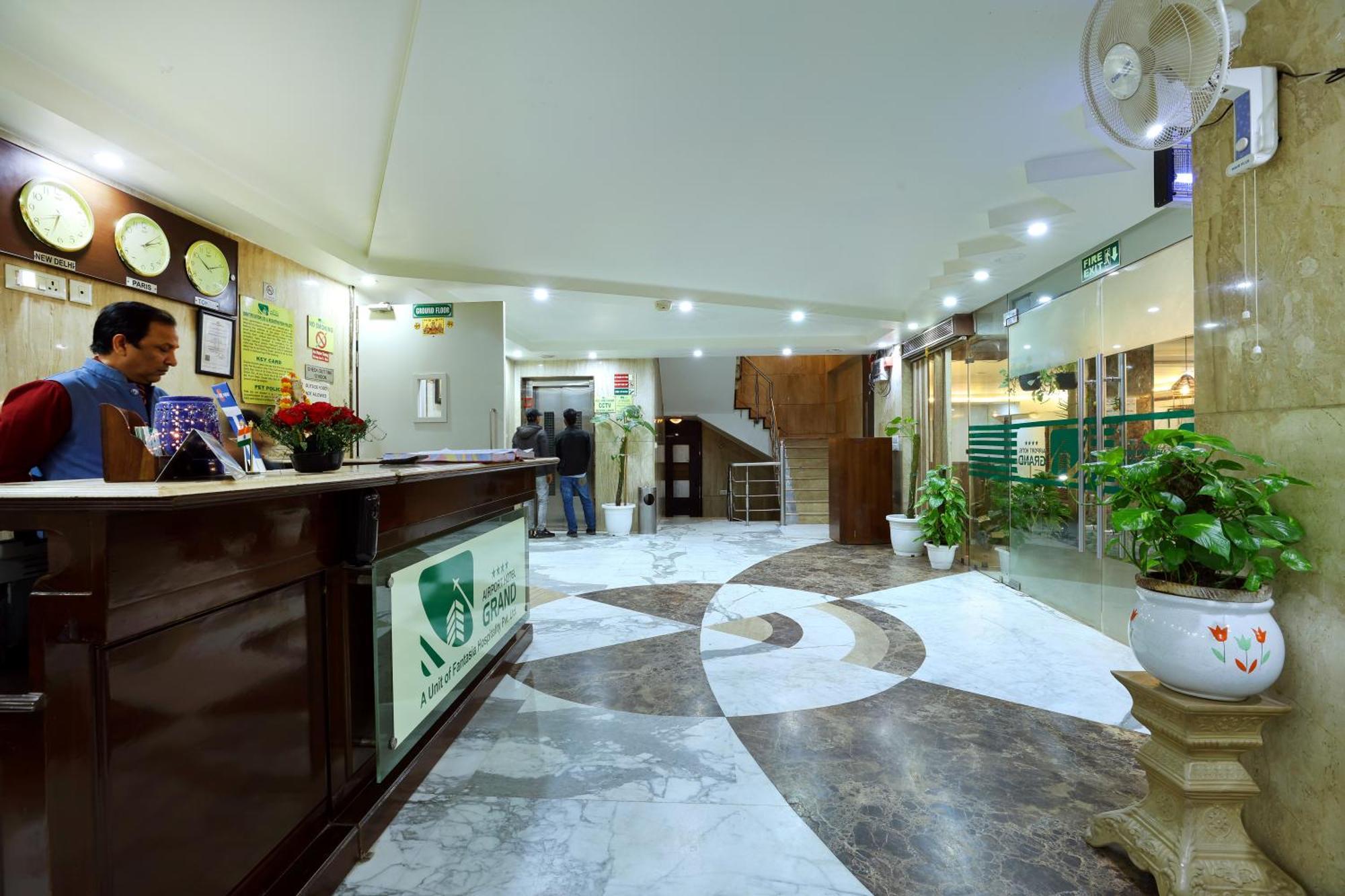 Airport Hotel Grand By Fantasia New Delhi Bagian luar foto
