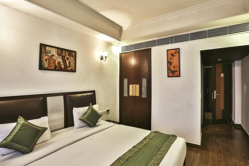 Airport Hotel Grand By Fantasia New Delhi Bagian luar foto