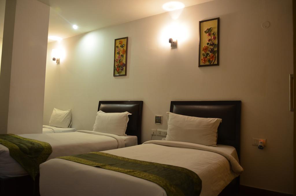 Airport Hotel Grand By Fantasia New Delhi Bagian luar foto