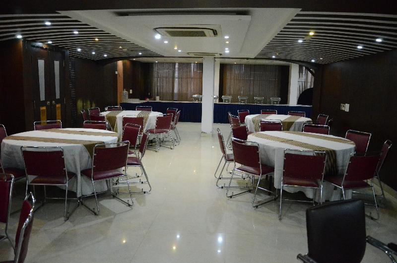 Airport Hotel Grand By Fantasia New Delhi Bagian luar foto