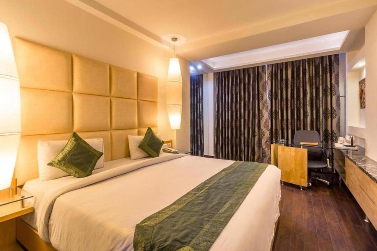 Airport Hotel Grand By Fantasia New Delhi Bagian luar foto